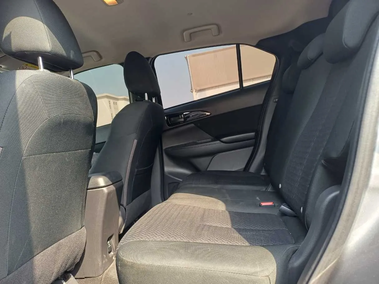 Car image 13