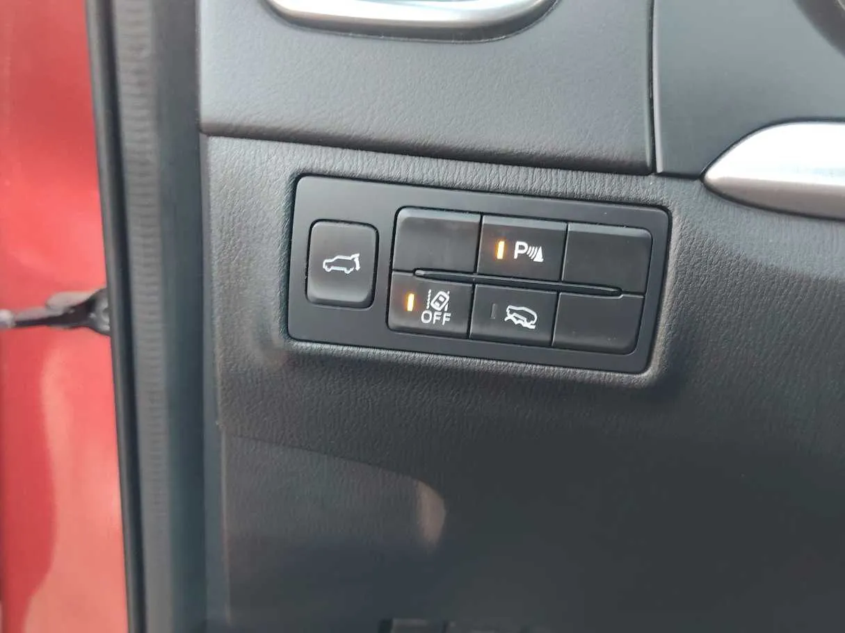 Car image 22