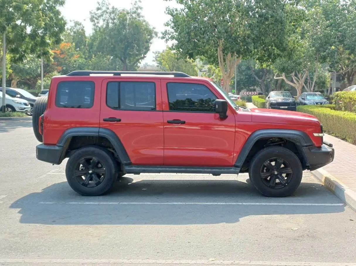 Car image 8