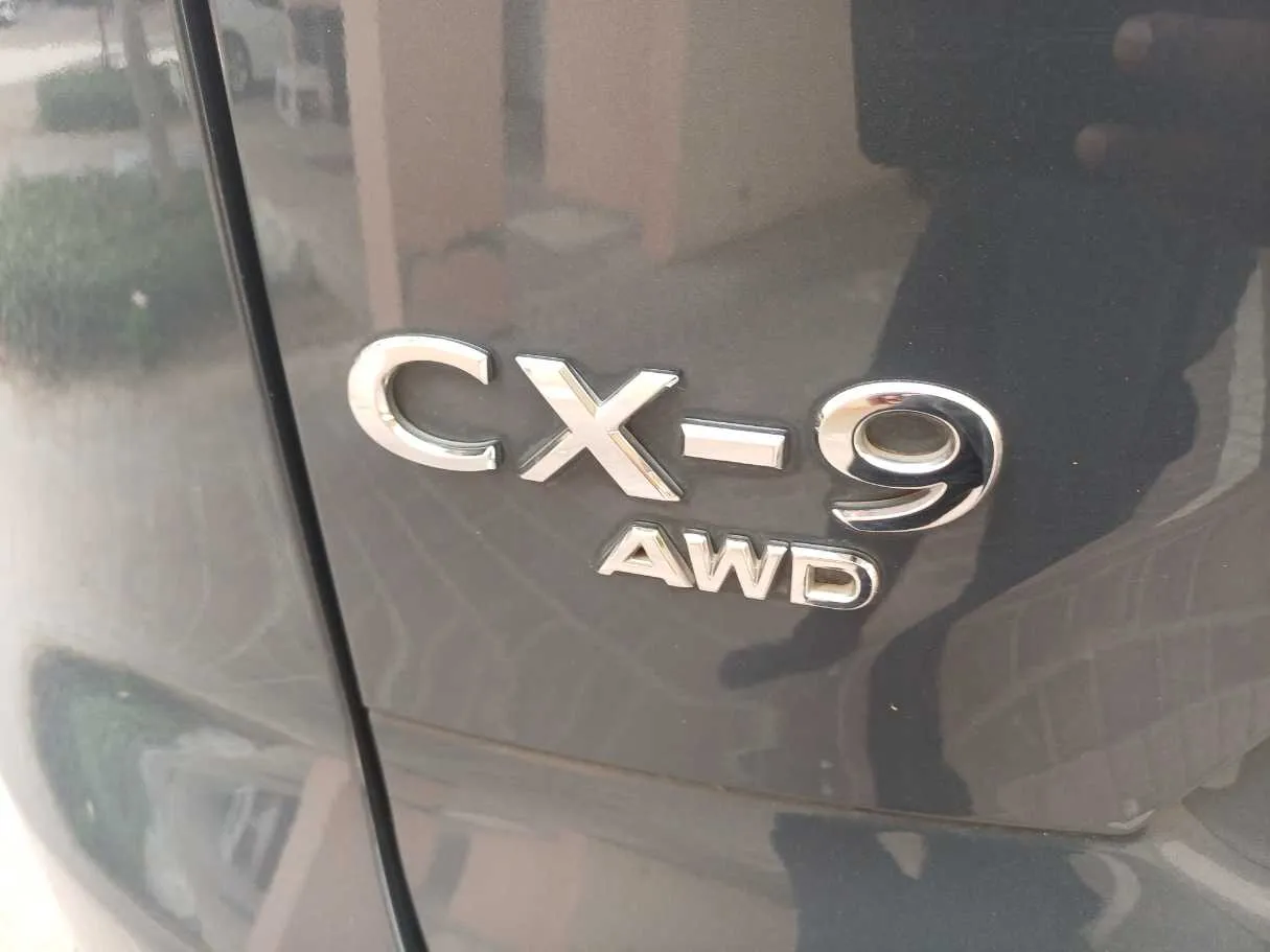 Car image 20