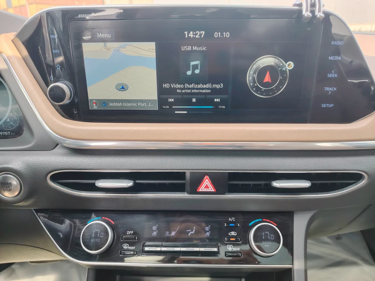 Car image 21