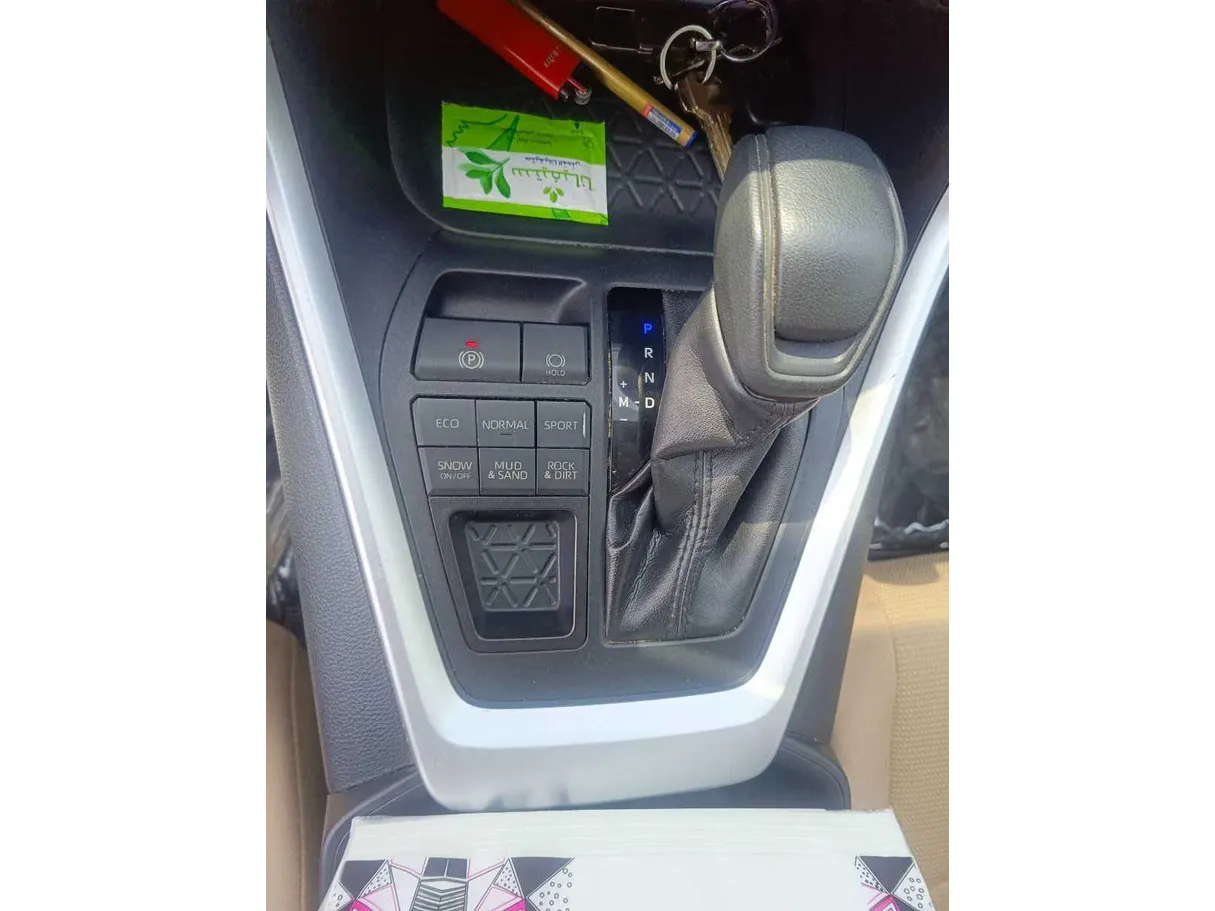 Car image 21
