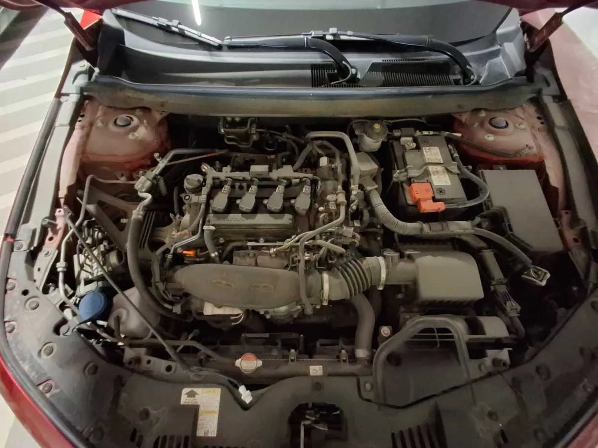 Car image 19