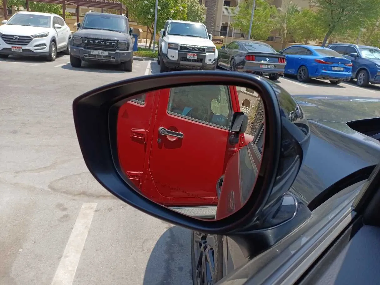 Car image 21