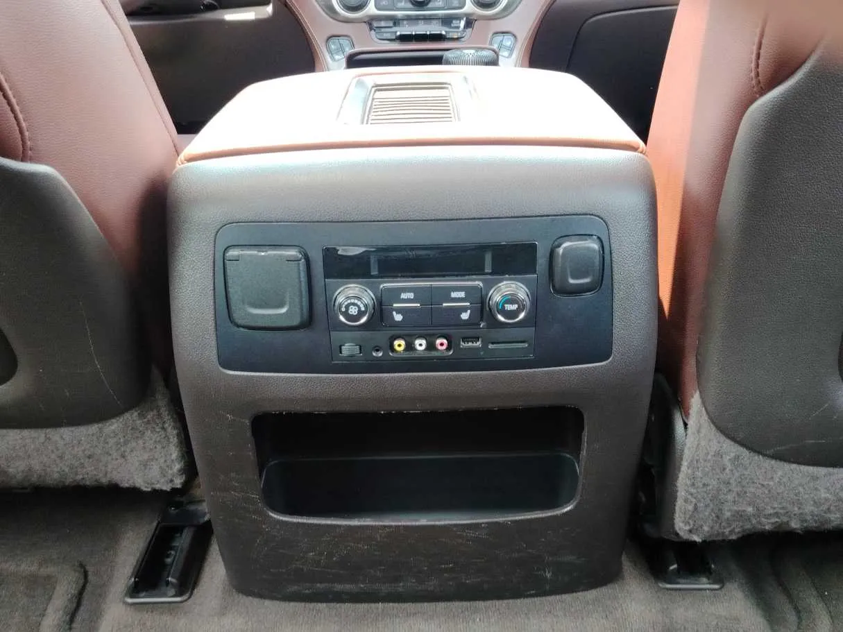 Car image 36