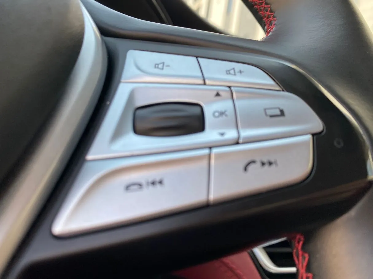 Car image 27
