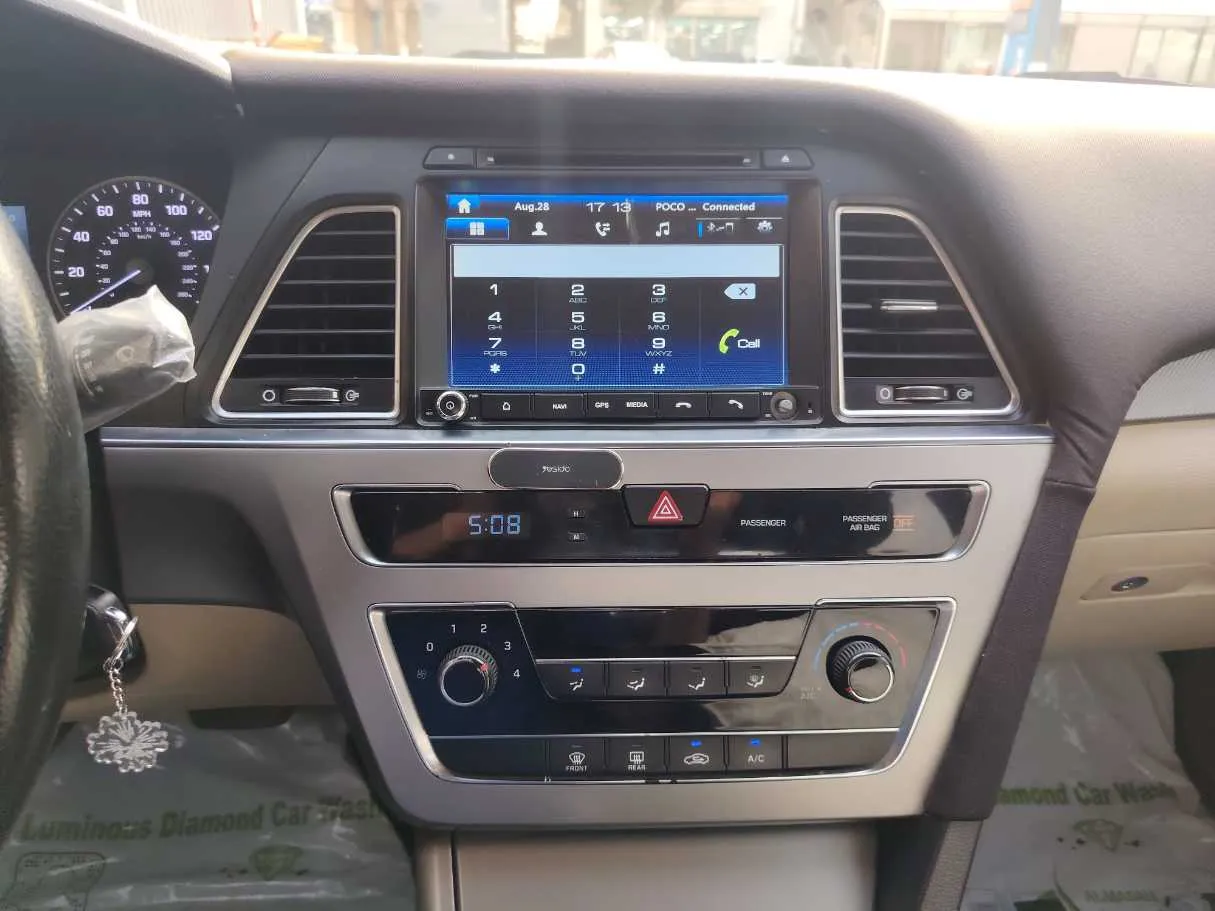 Car image 20