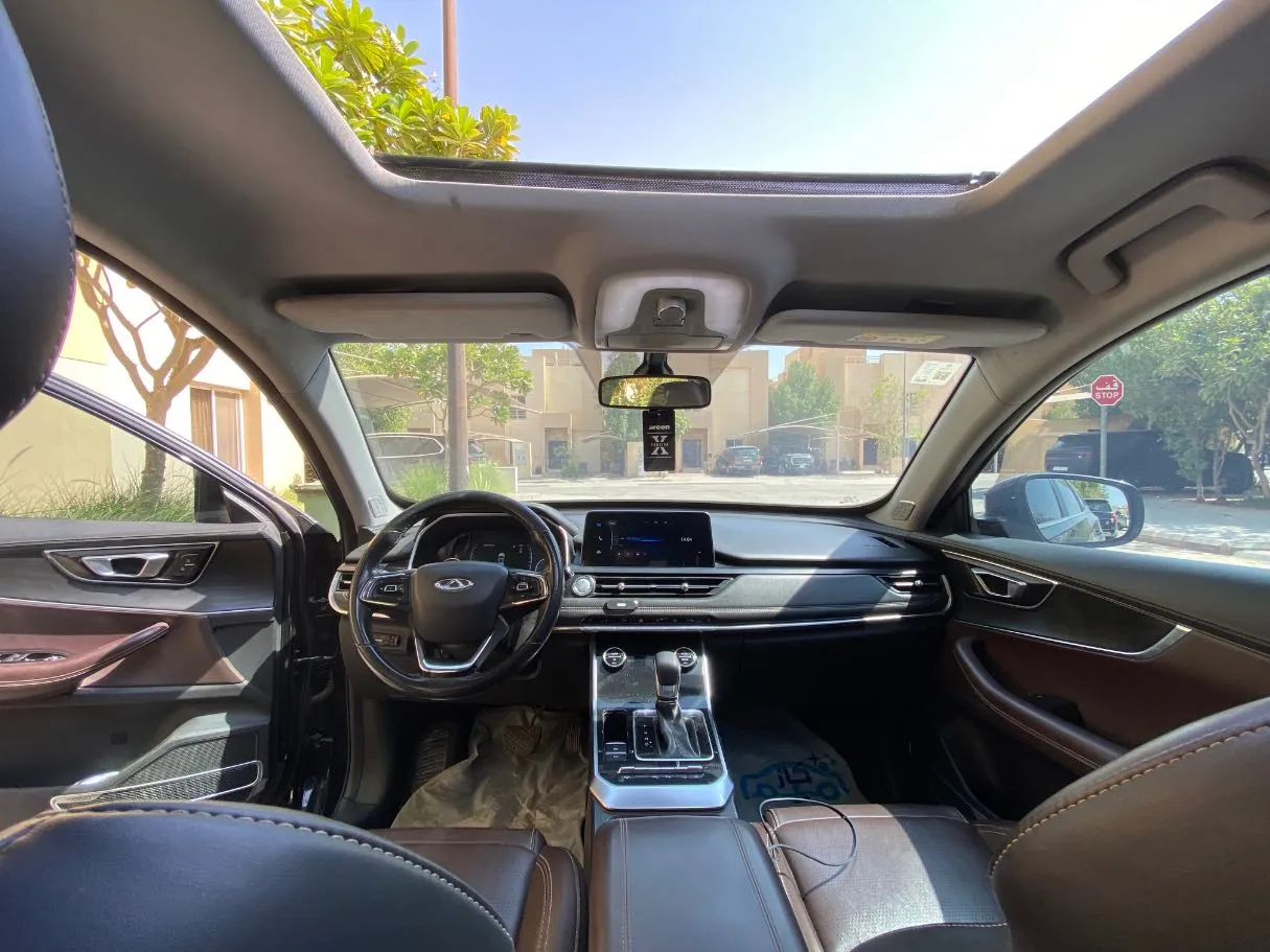 Car image 15