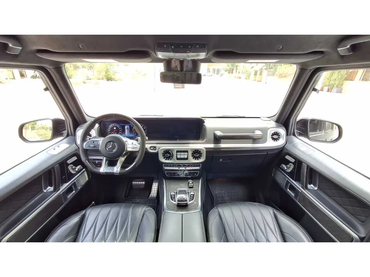 Car image 18