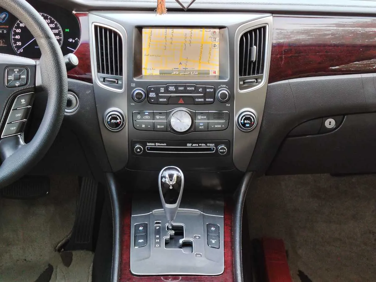 Car image 20