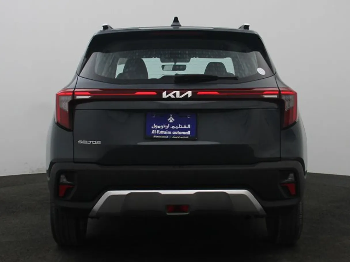 Car image 12