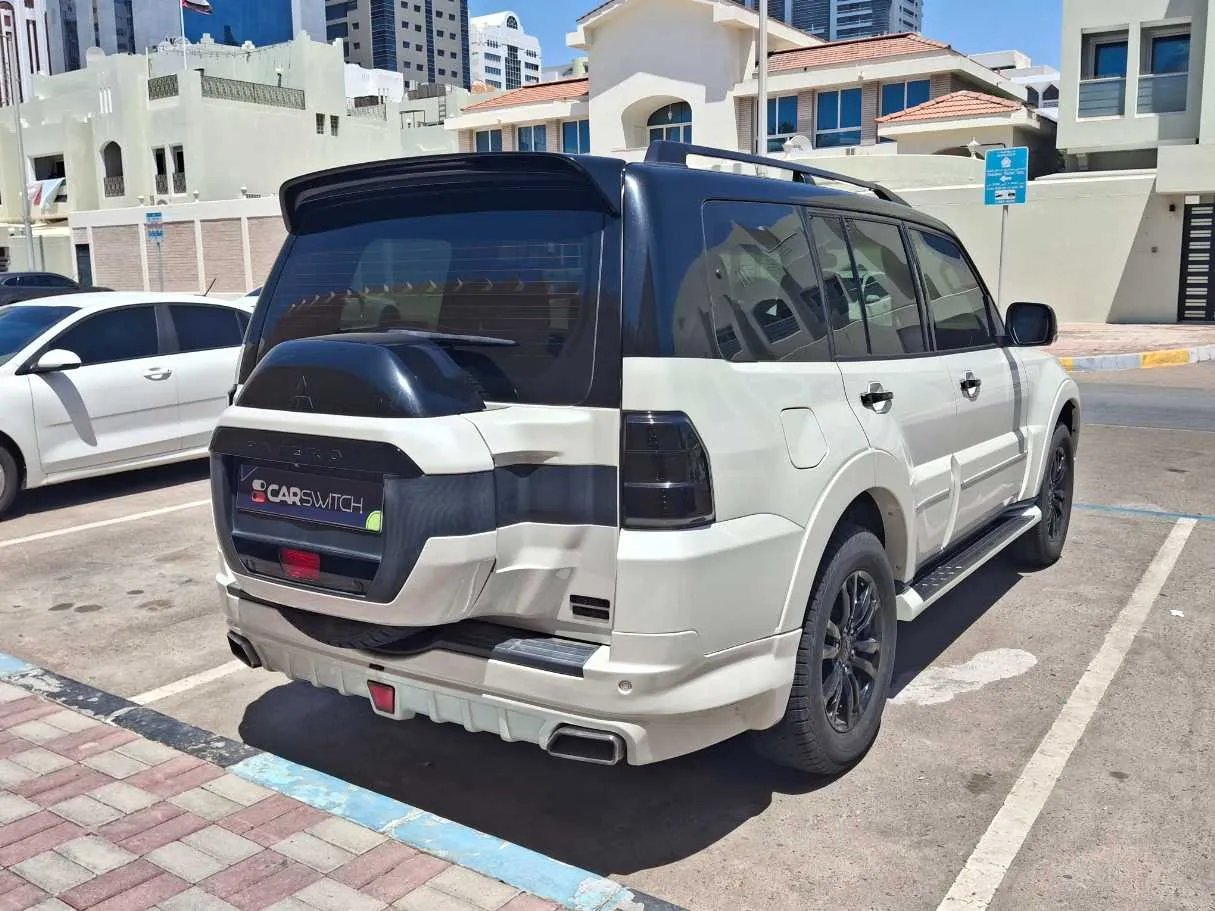 Car image 5