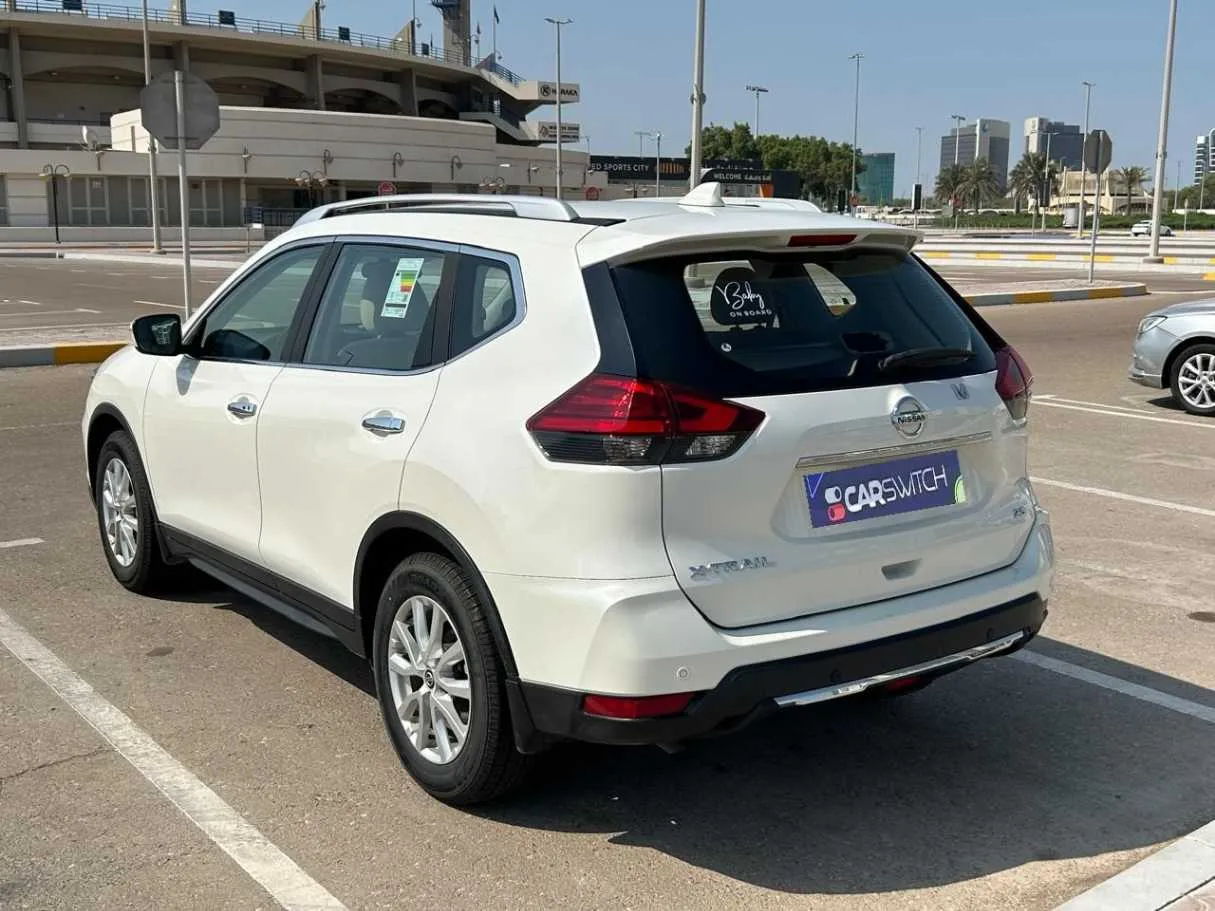 Car image 7