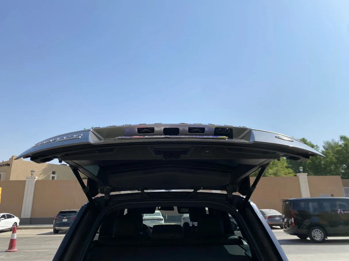 Car image 22
