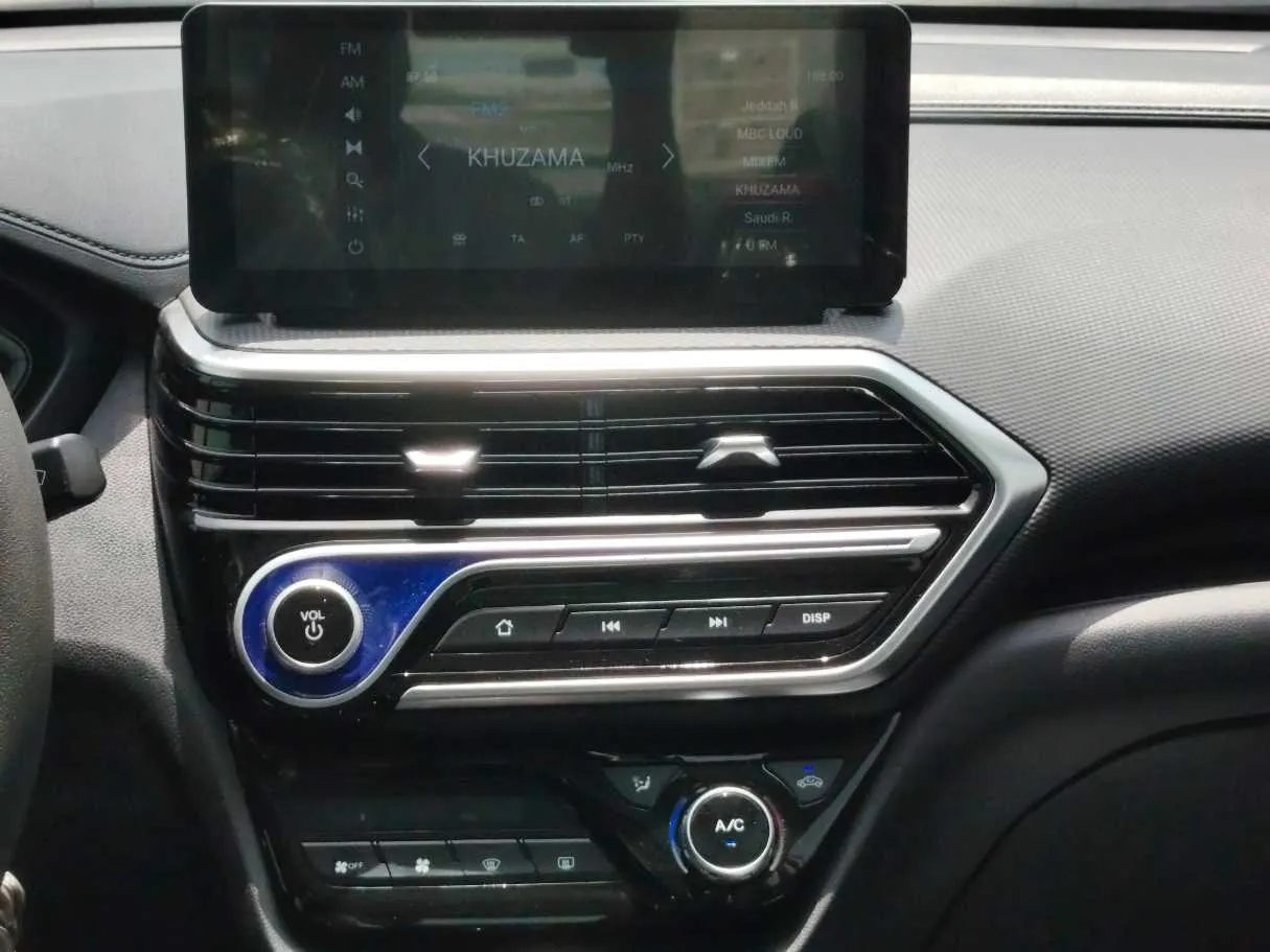 Car image 20
