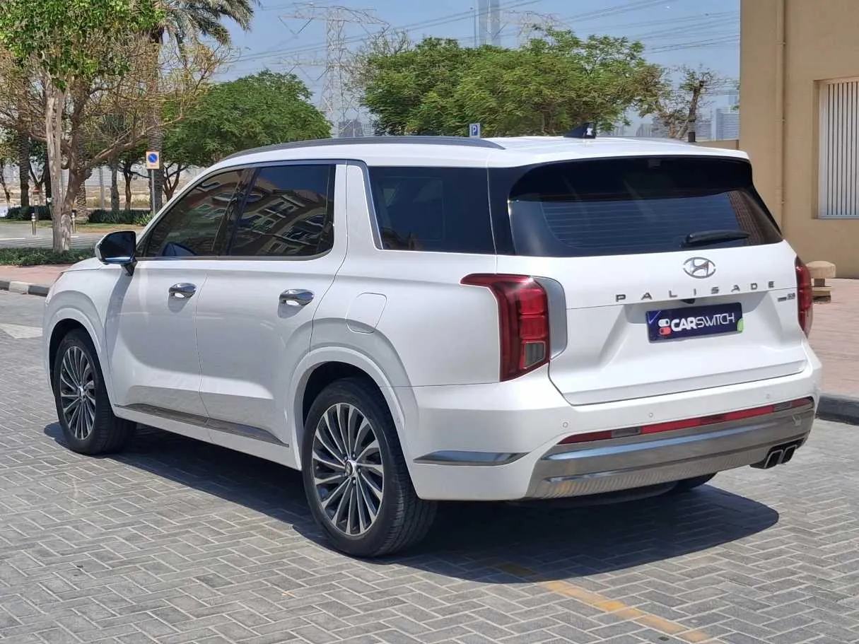 Car image 7