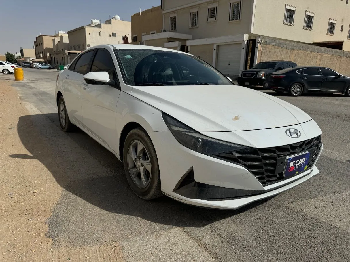 Car image 3