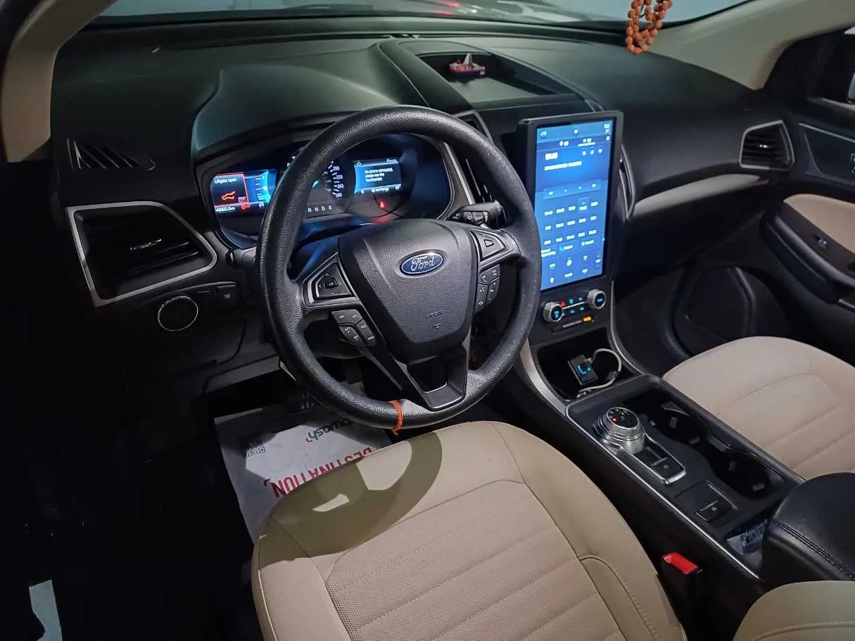 Car image 8