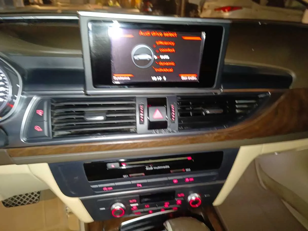 Car image 24