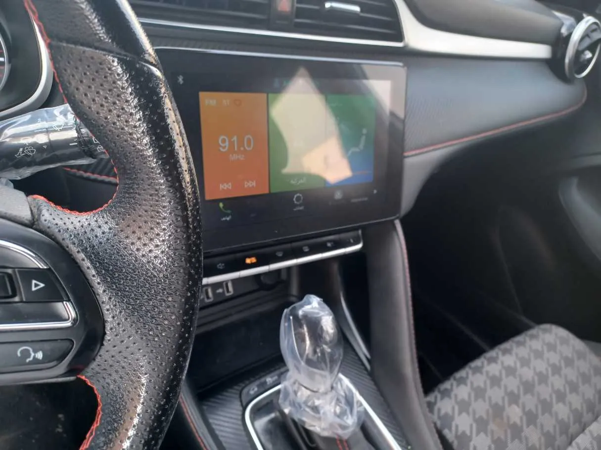 Car image 18