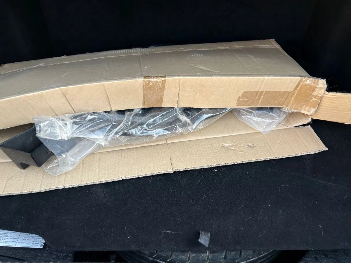 Car image 26