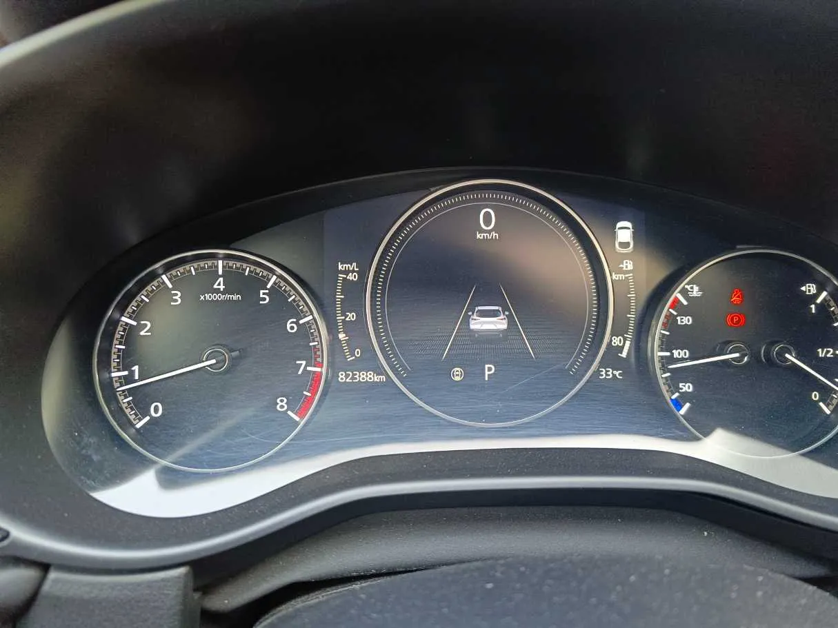 Car image 21