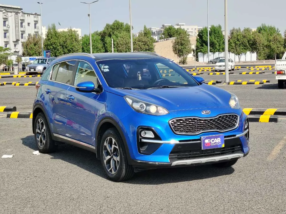 Car image 3