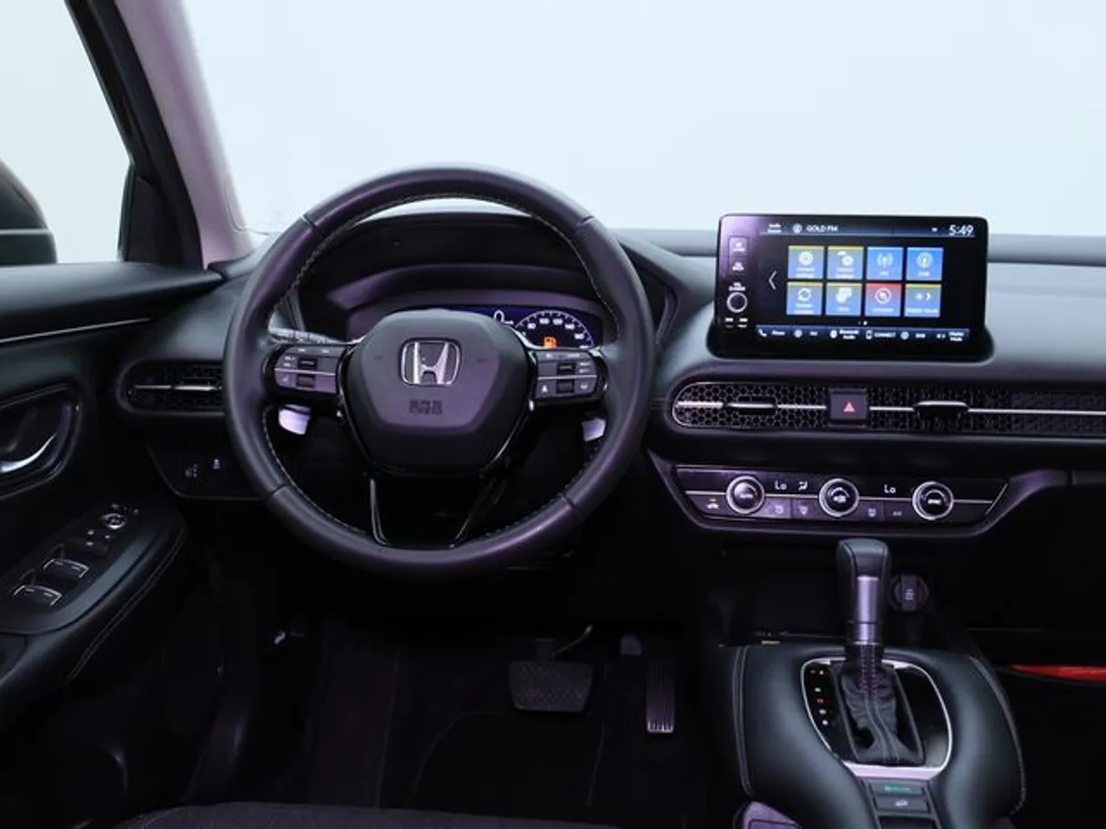 Car image 15