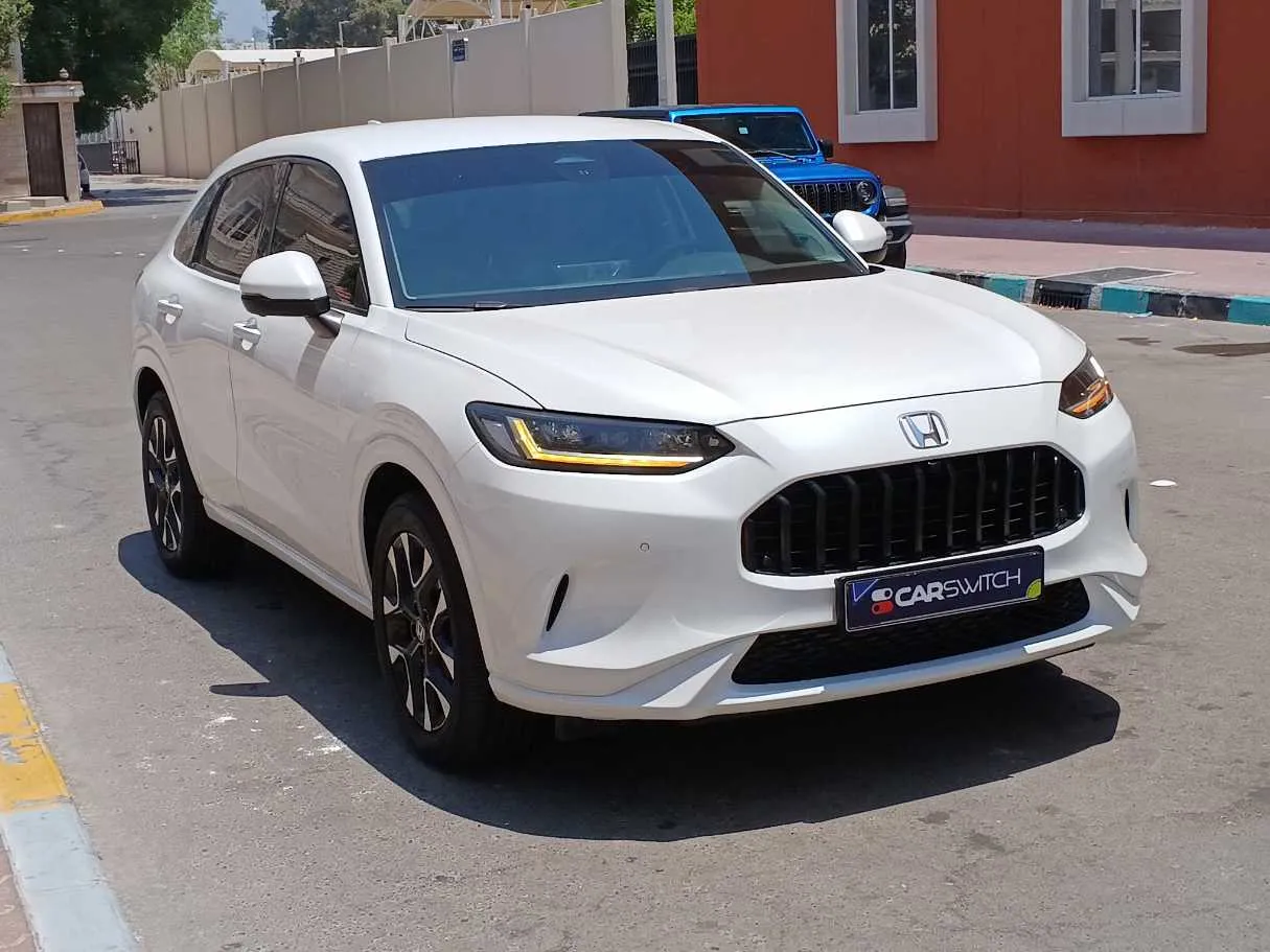 Car image 3