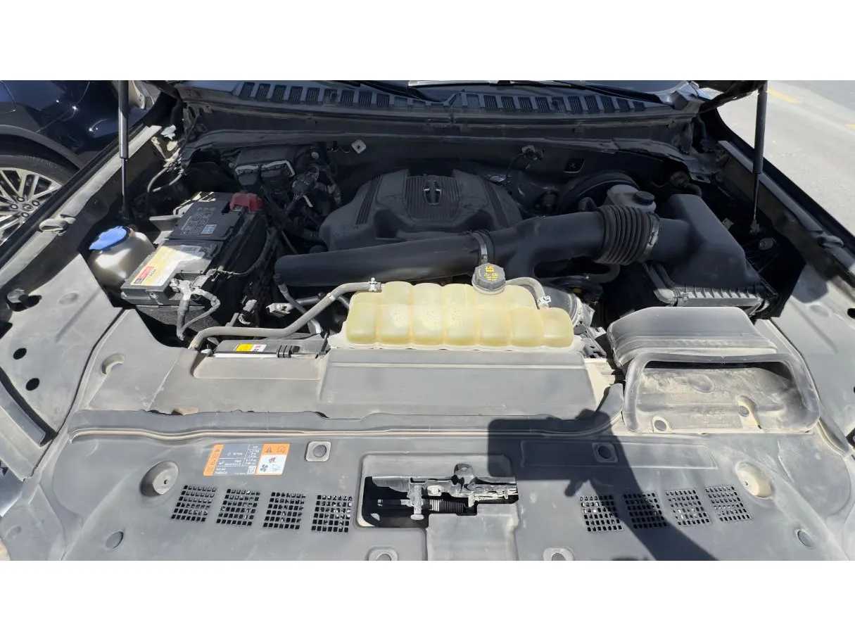 Car image 28
