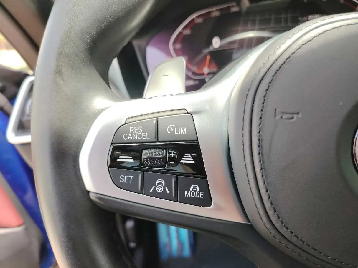 Car image 39