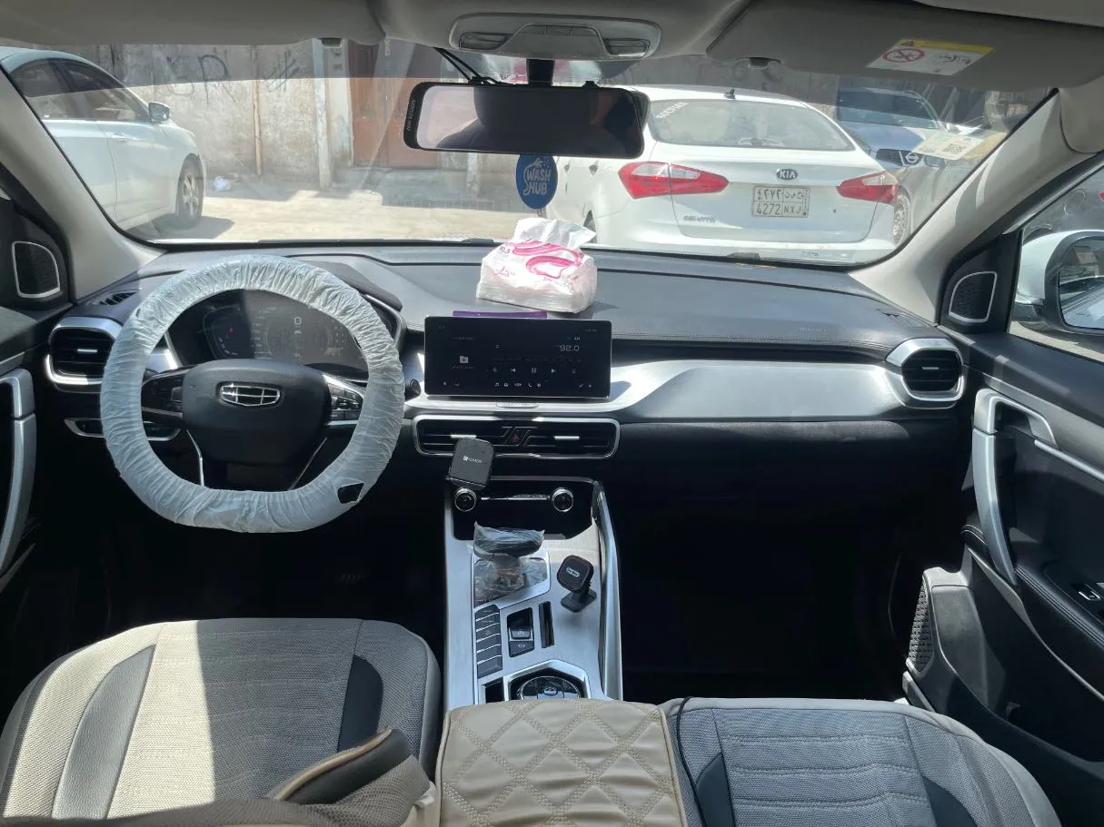 Car image 17