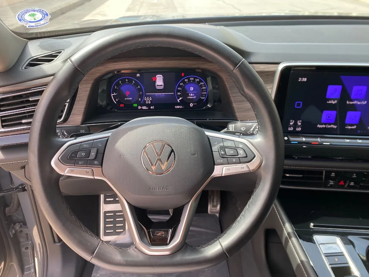 Car image 17