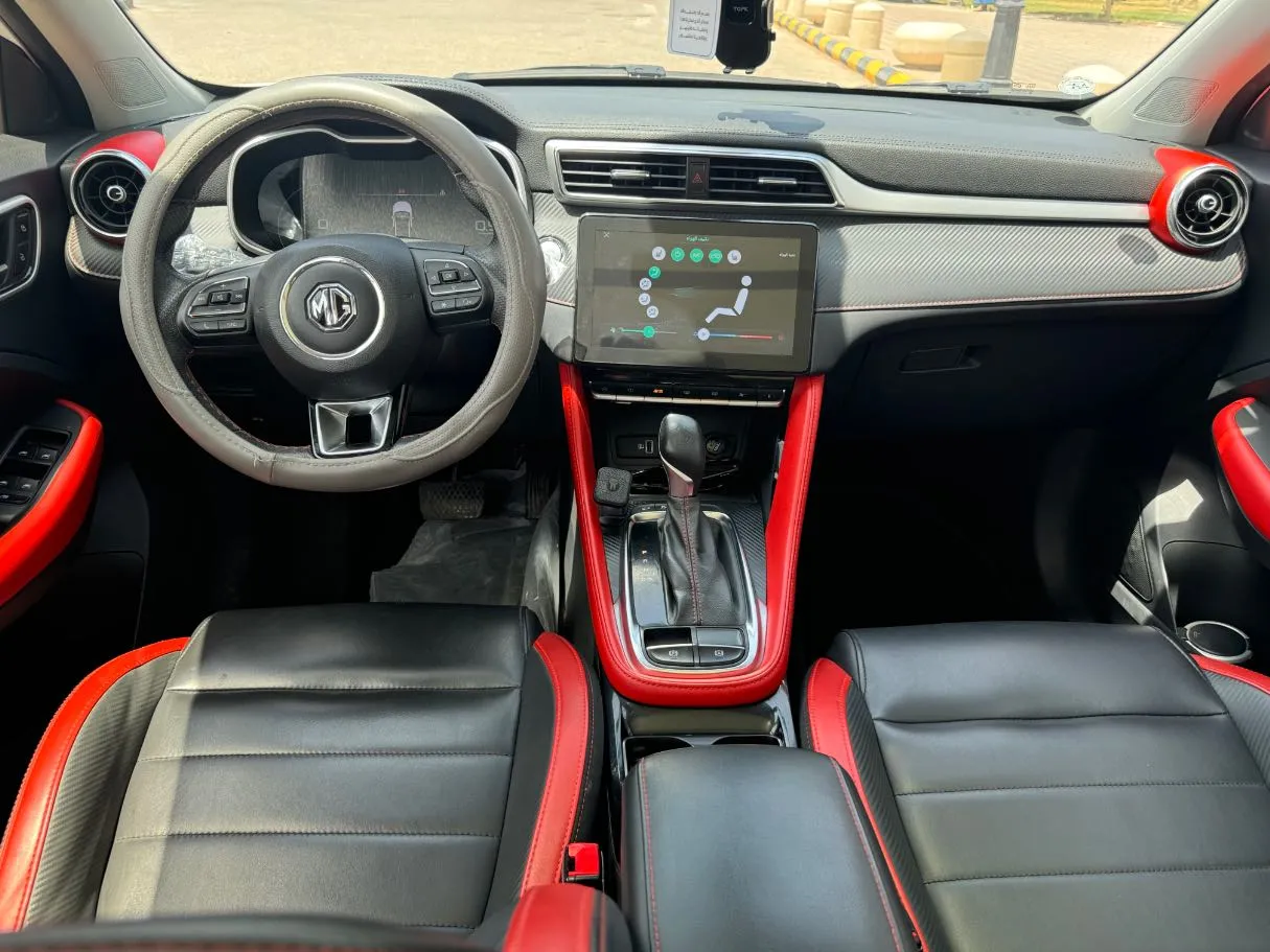 Car image 16