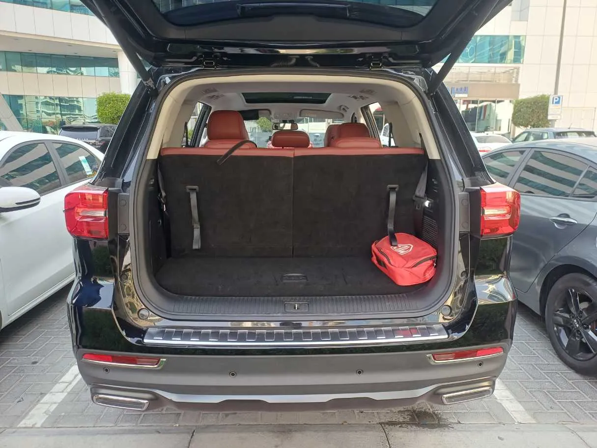 Car image 21