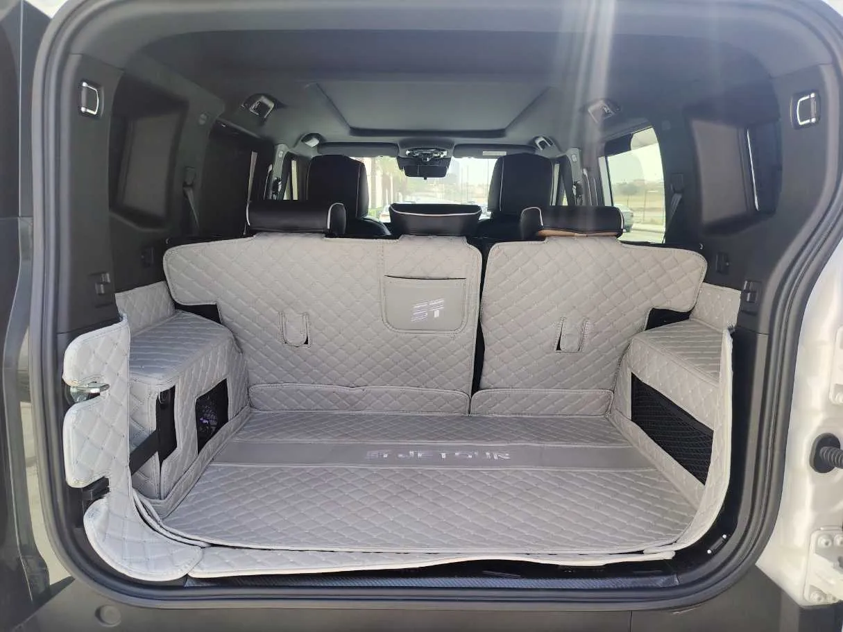 Car image 25