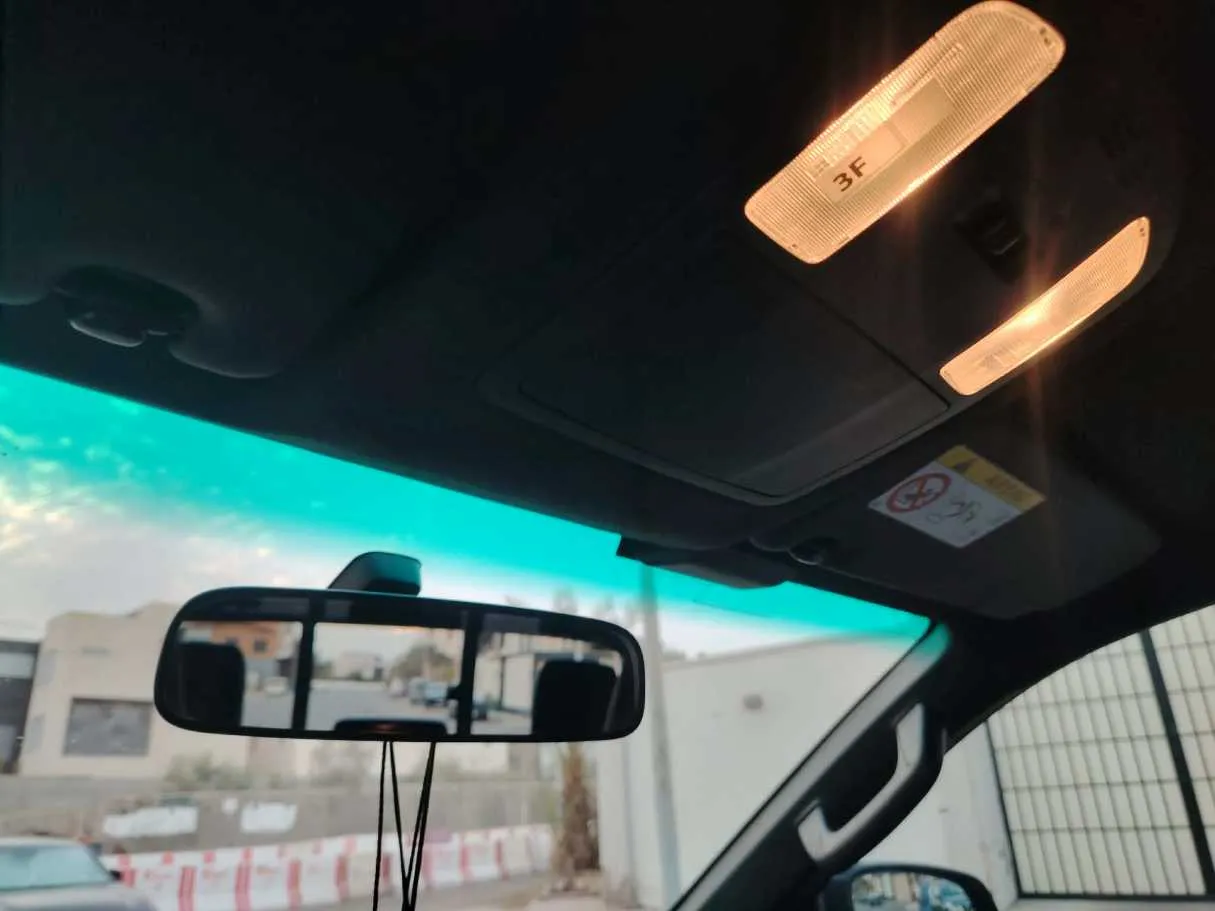Car image 33