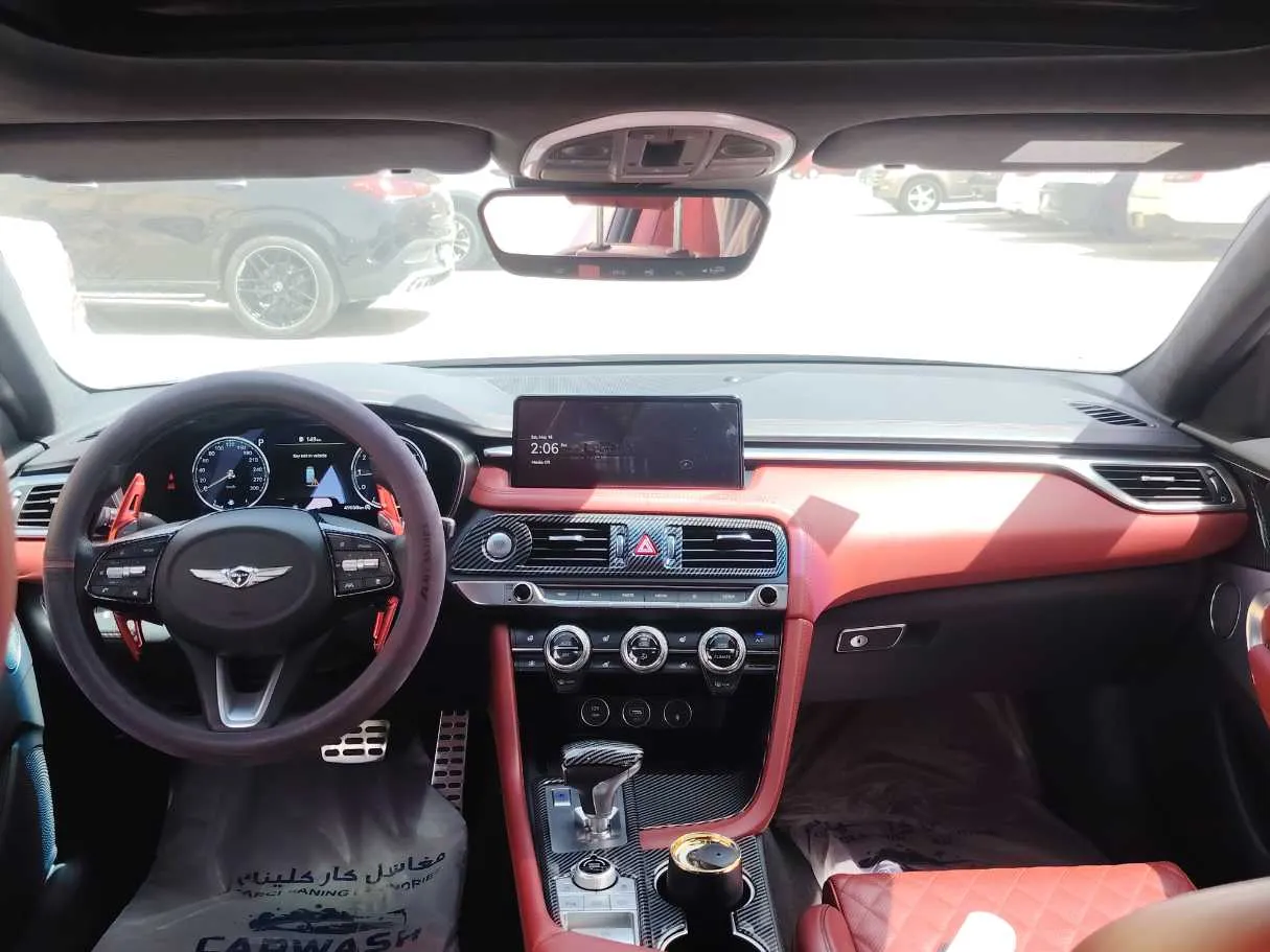 Car image 19