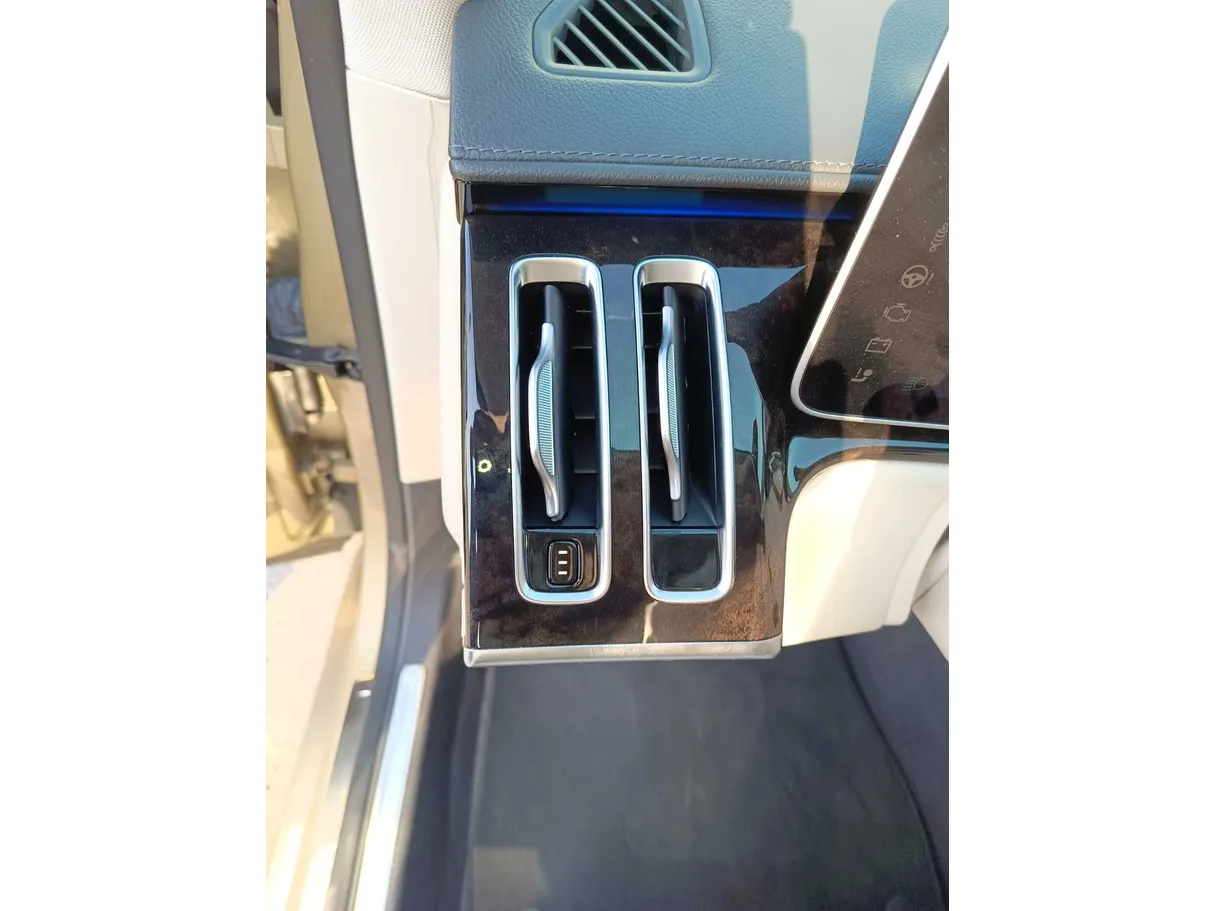 Car image 39