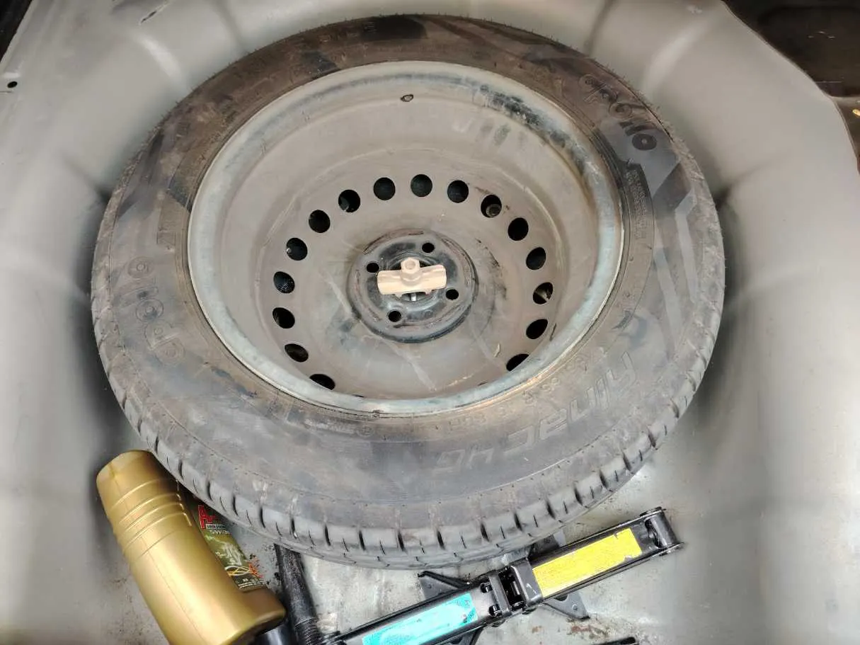 Car image 38