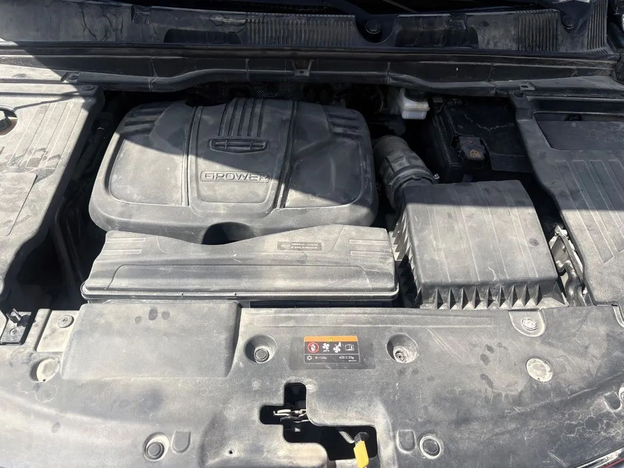 Car image 27
