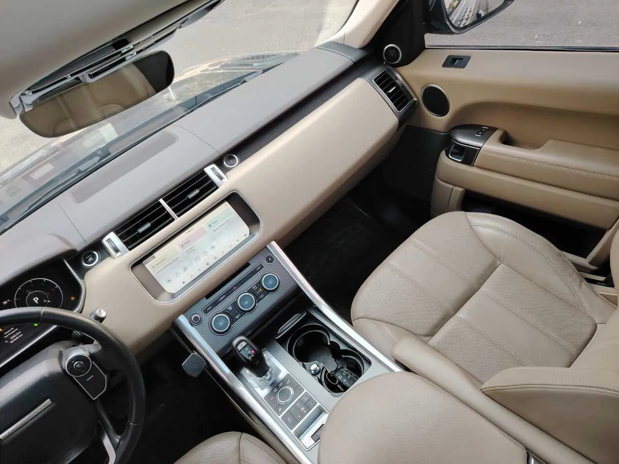 Car image 23