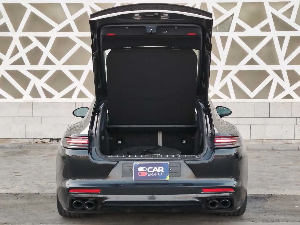 Car image 28