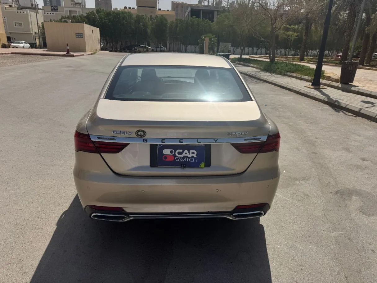 Car image 6
