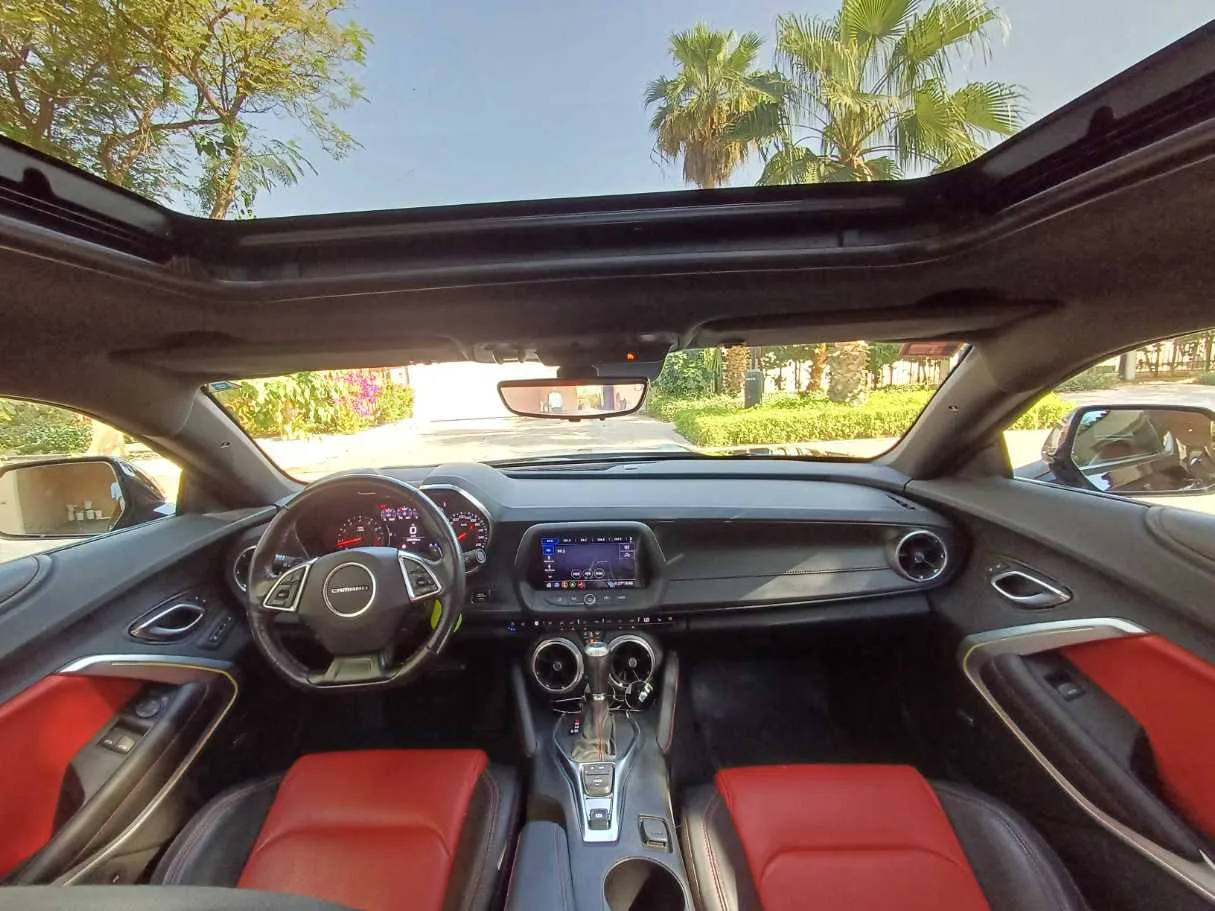 Car image 14