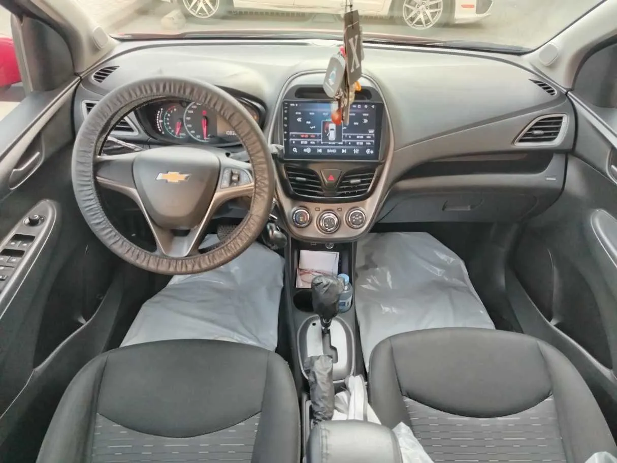 Car image 17