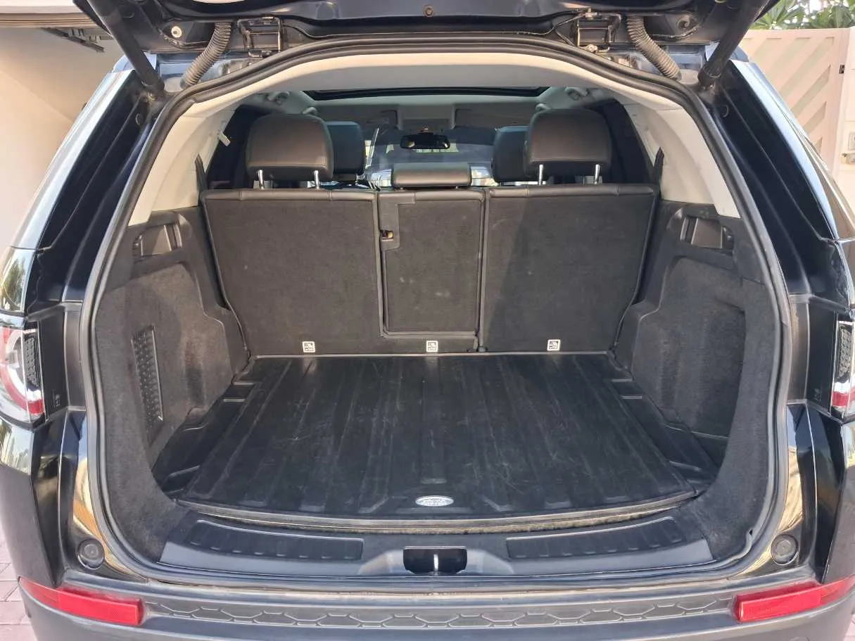 Car image 21