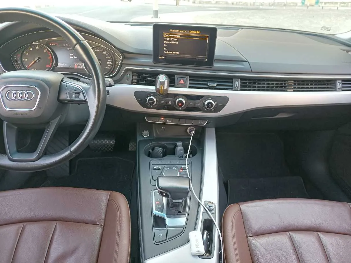 Car image 16