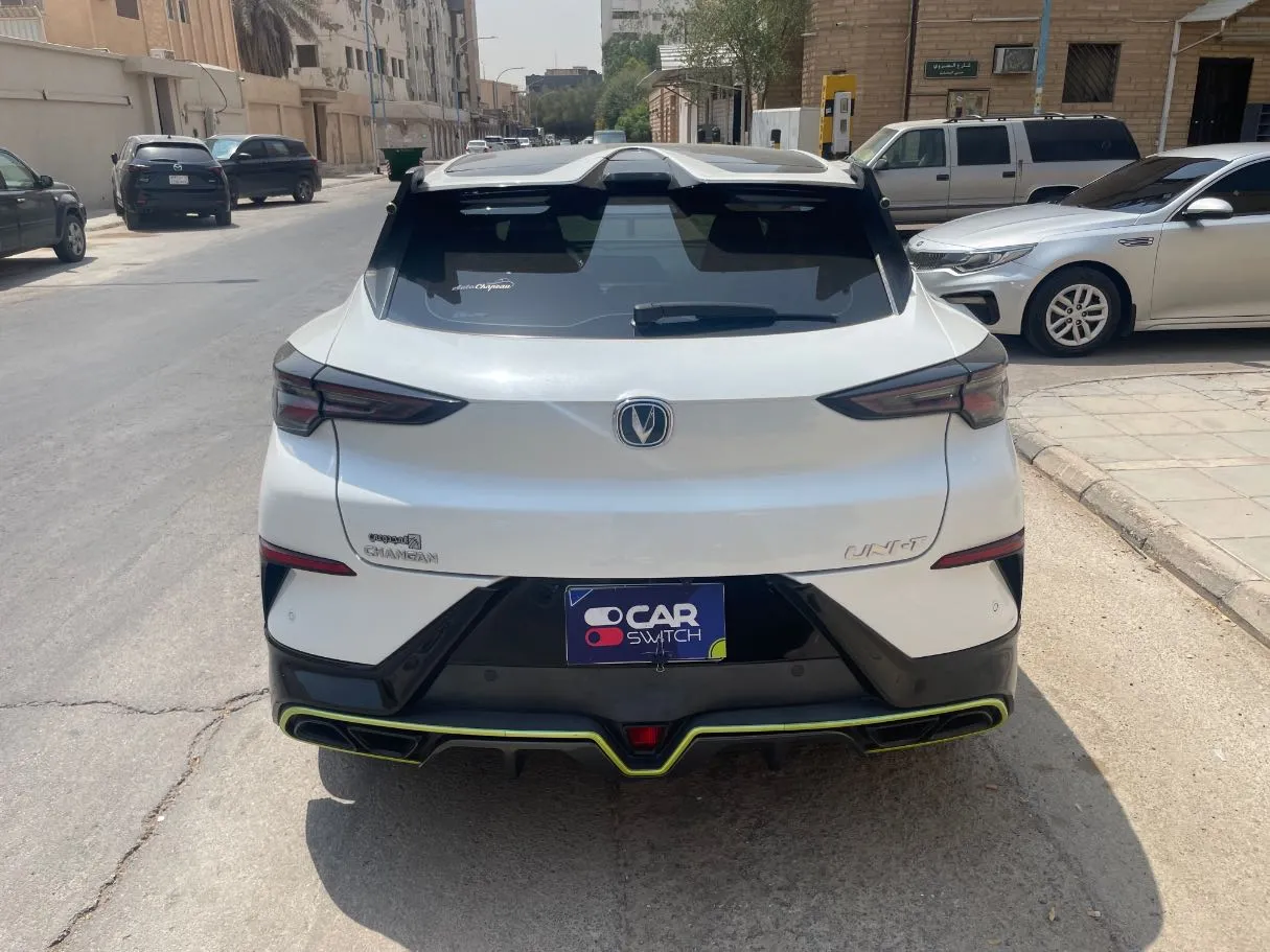 Car image 6