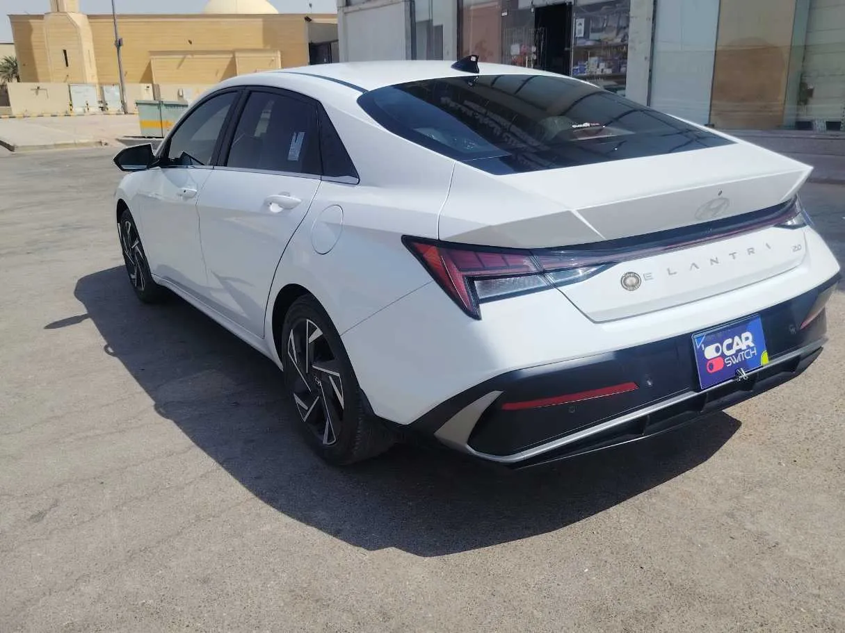 Car image 7